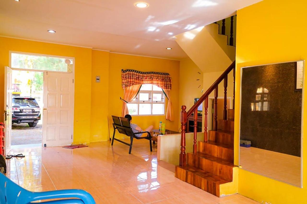 Villa Bukit Indah Brastagi / Berastagi Exterior photo